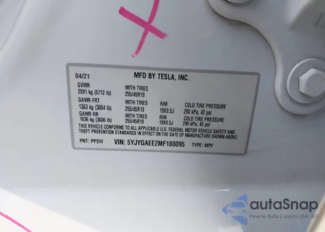 2021 Tesla Model Y Long Range Dual Motor All-Wheel Drive z USA, uszkodzony, nr VIN 5YJYGAEE2MF180095